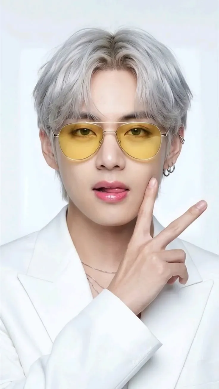 뷔 (방탄소년단)의 최신 사진