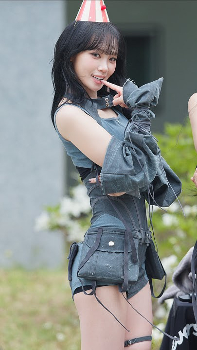 Behind-the-scenes cut of Kim Chaewon (LE SSERAFIM)