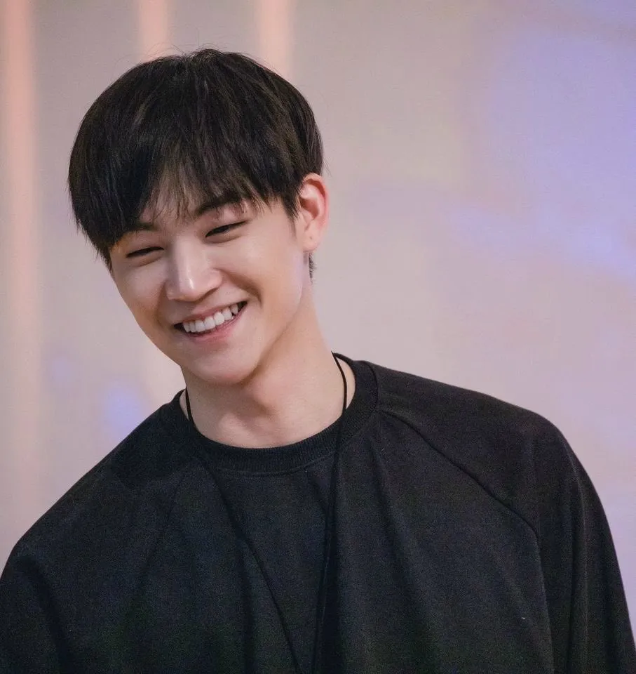 Foto terbaru JAY B (GOT7)