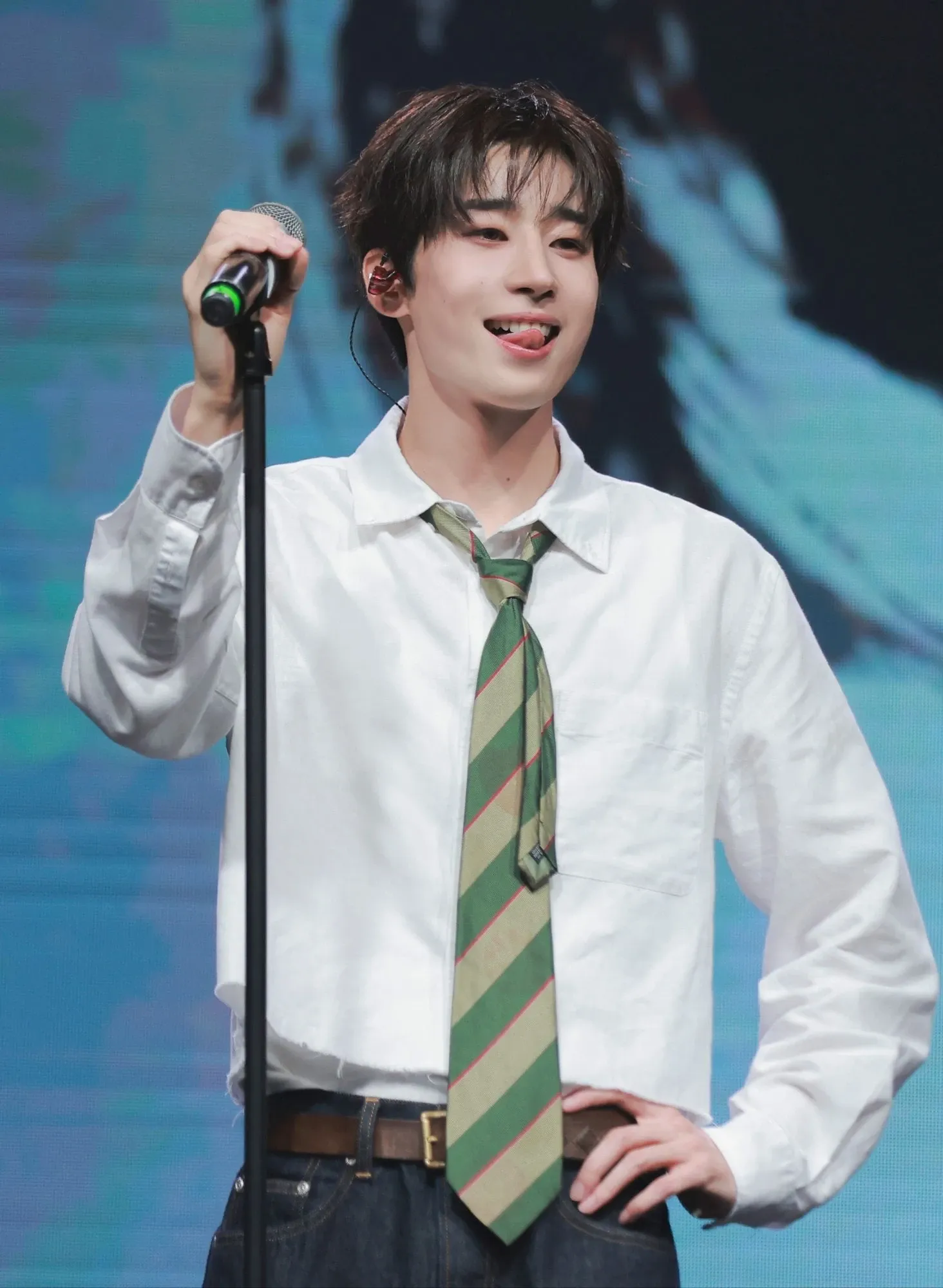 Recent activity shot of Han Seungwoo