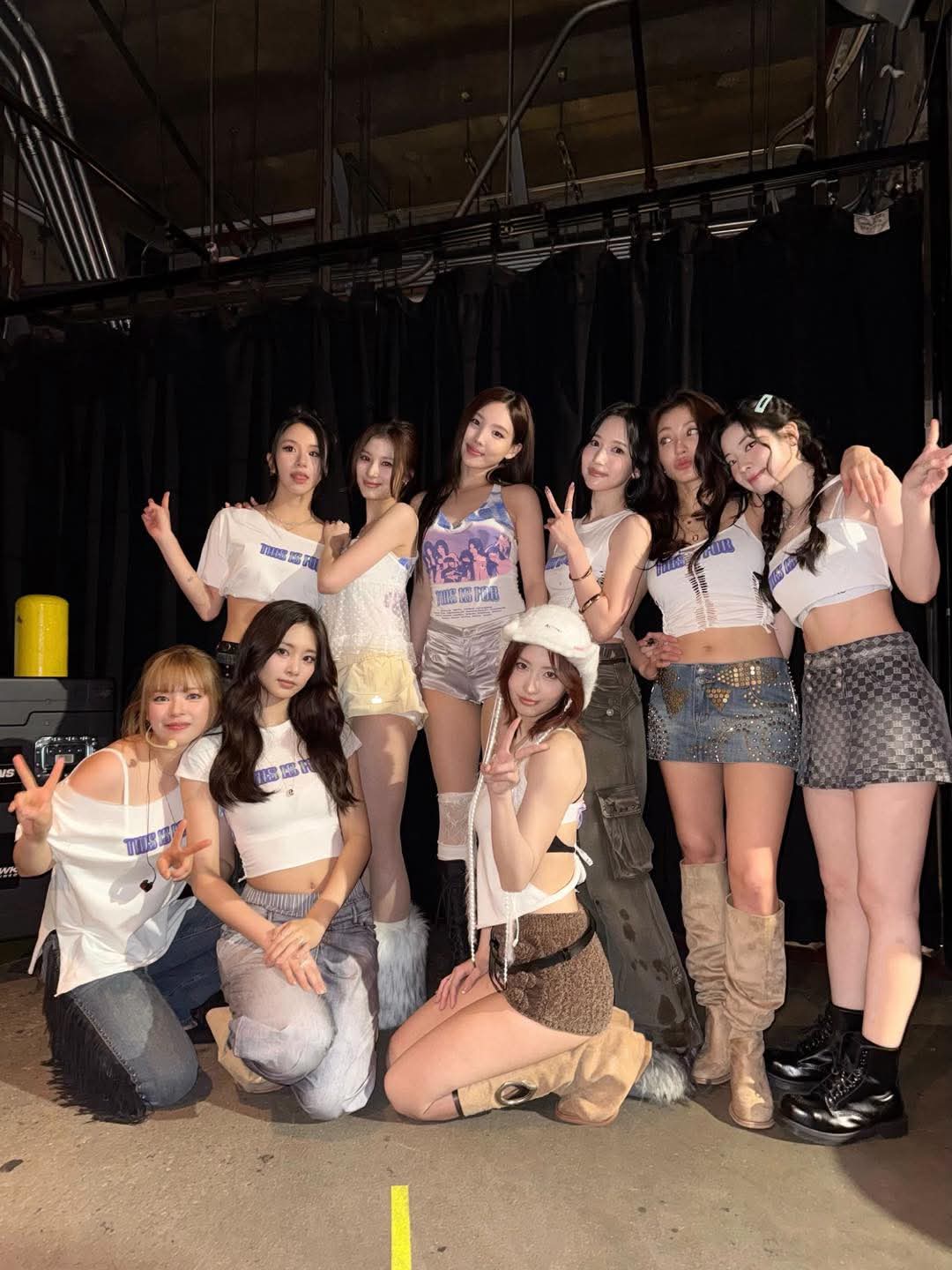 TWICE의 비하인드 컷