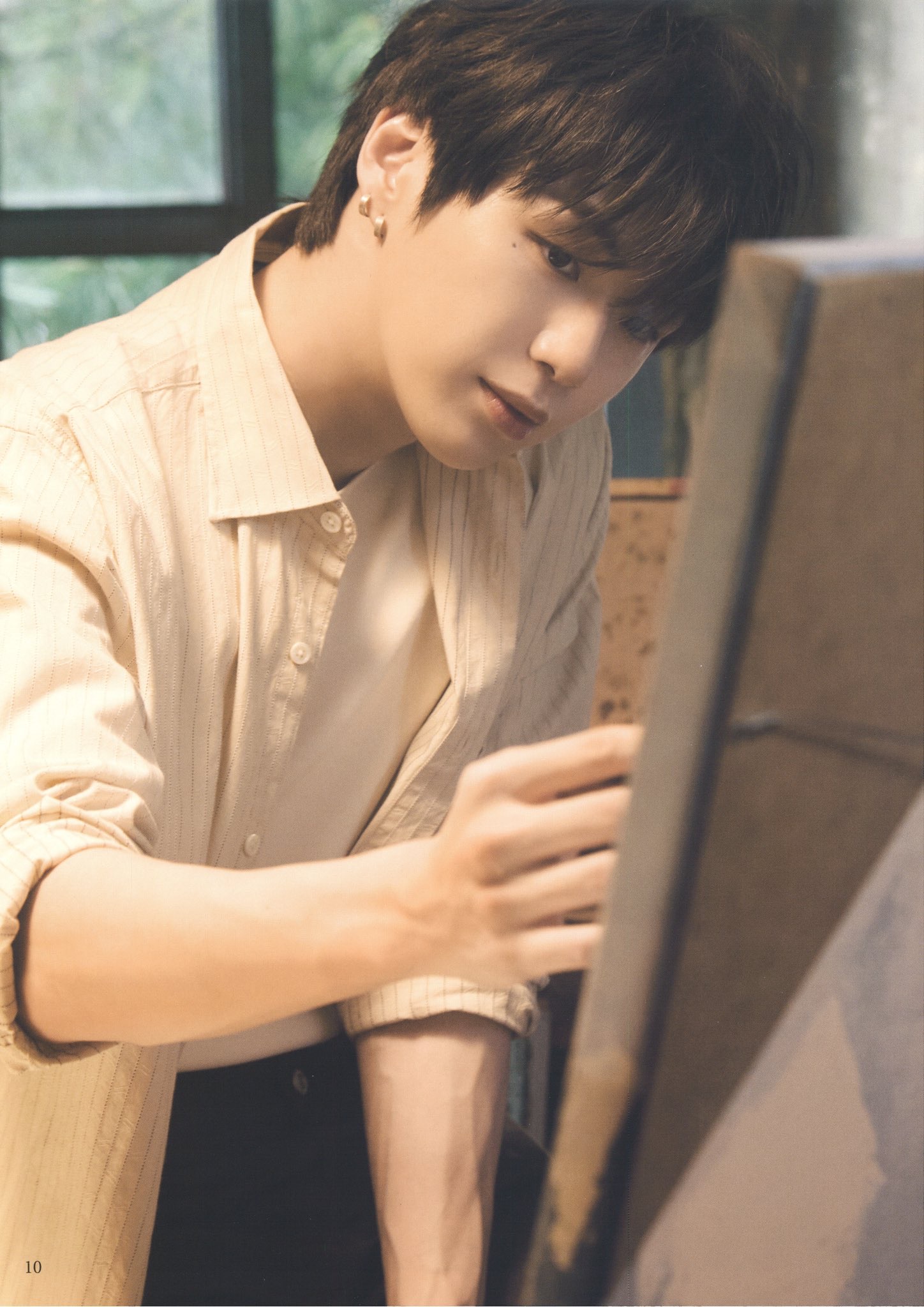 Behind-the-scenes cut of Kang Daniel