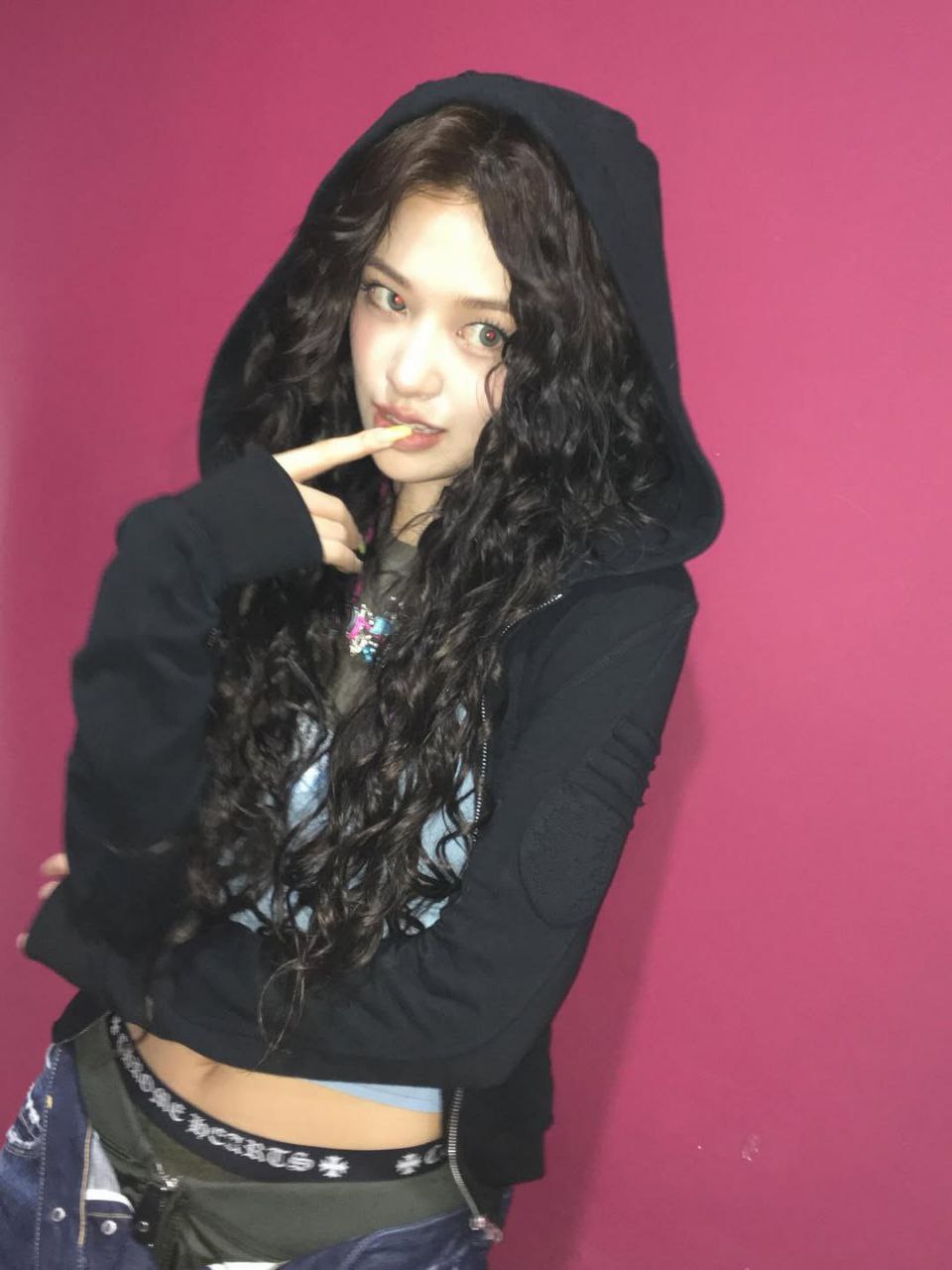 Behind-the-scenes cut of An Yujin (IVE)