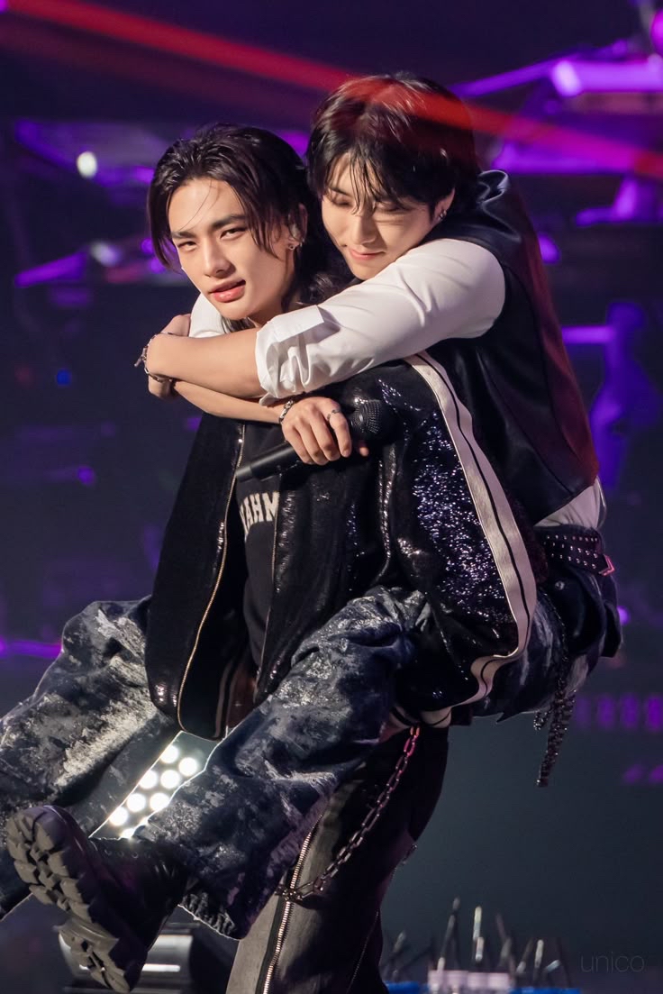 Latest photo of HAN (Stray Kids)