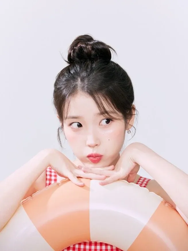 아이유의 비하인드 컷