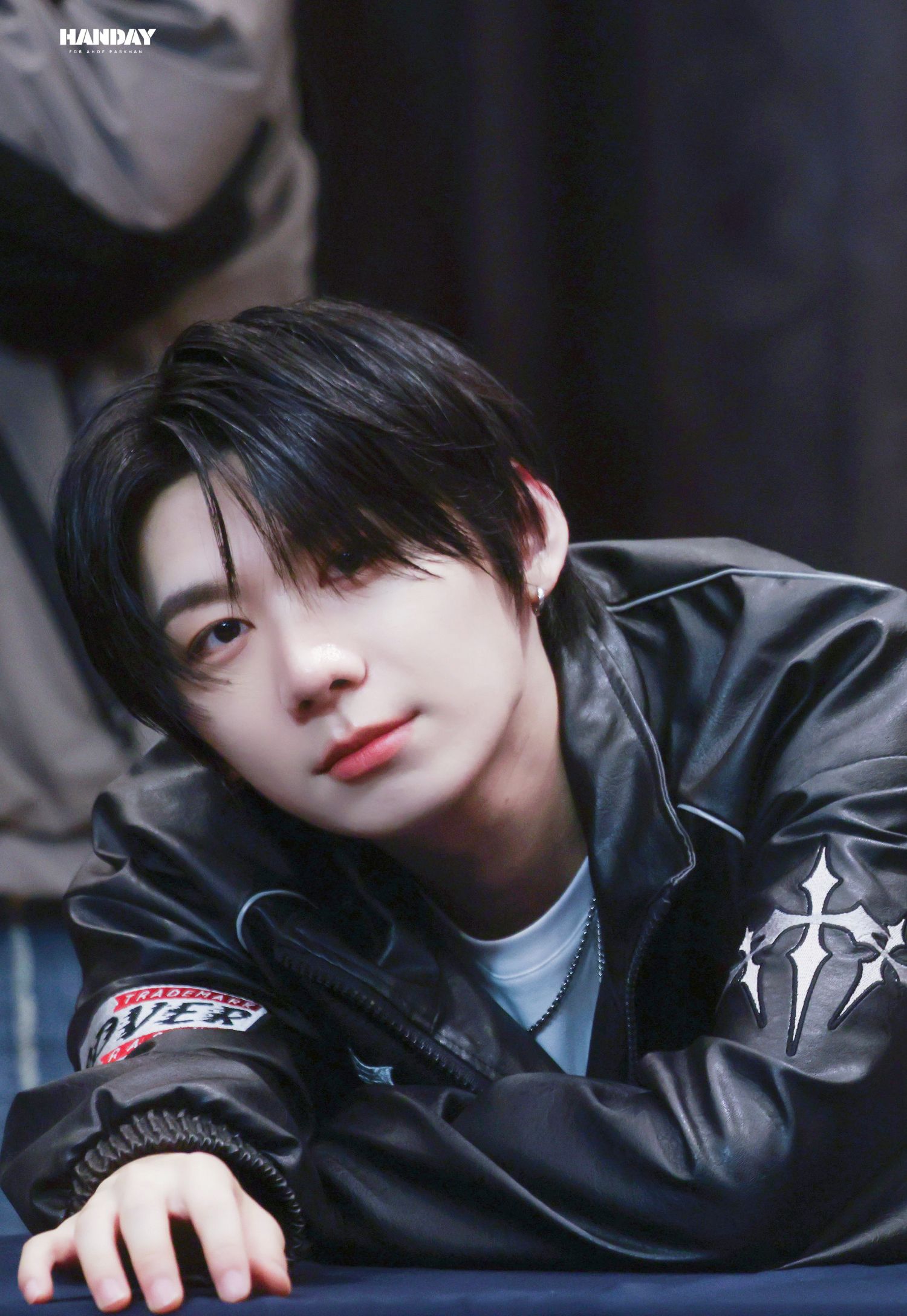 Behind-the-scenes cut of Park Han (AHOF)