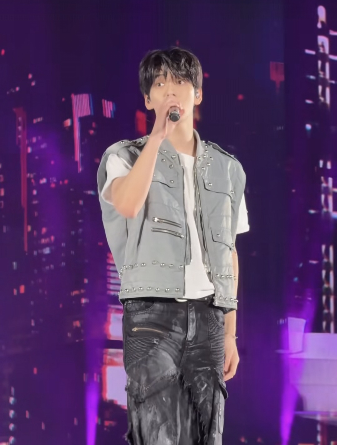 Recent activity shot of Soobin (TOMORROW X TOGETHER)