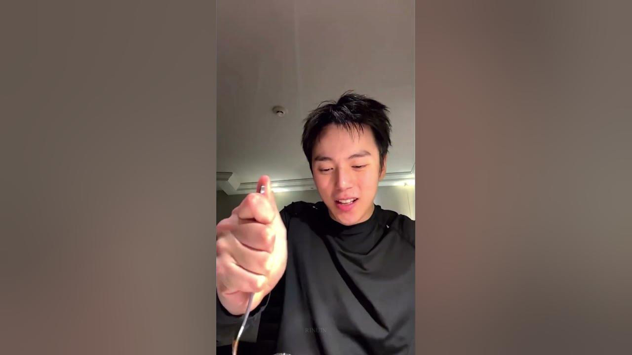 Momen yang diabadikan oleh penggemar Minhyuk (MONSTA X)