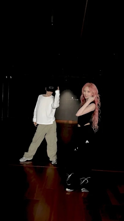 Latest photo of Hyeongjun (CRAVITY)