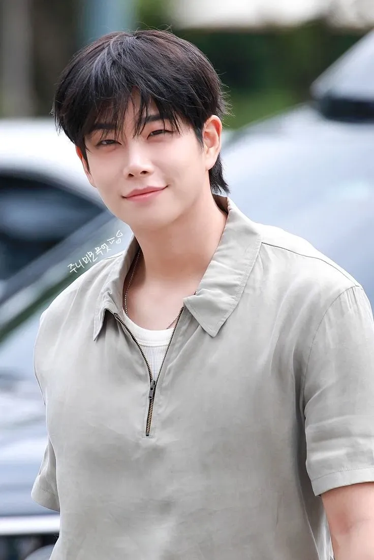 Latest photo of MJ (ASTRO)