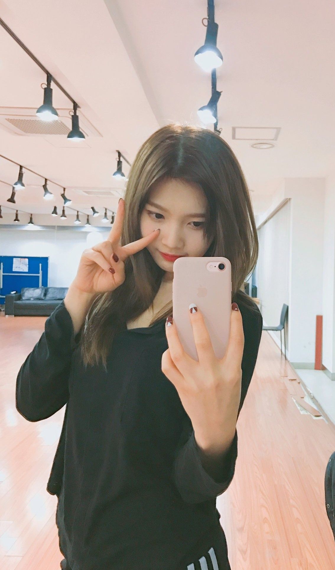 A moment captured by Joy (Red Velvet)'s fan