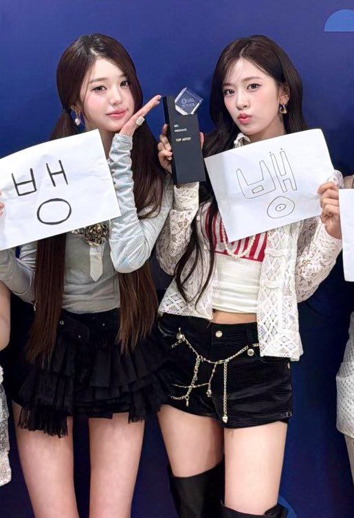 장원영 (IVE)의 비하인드 컷