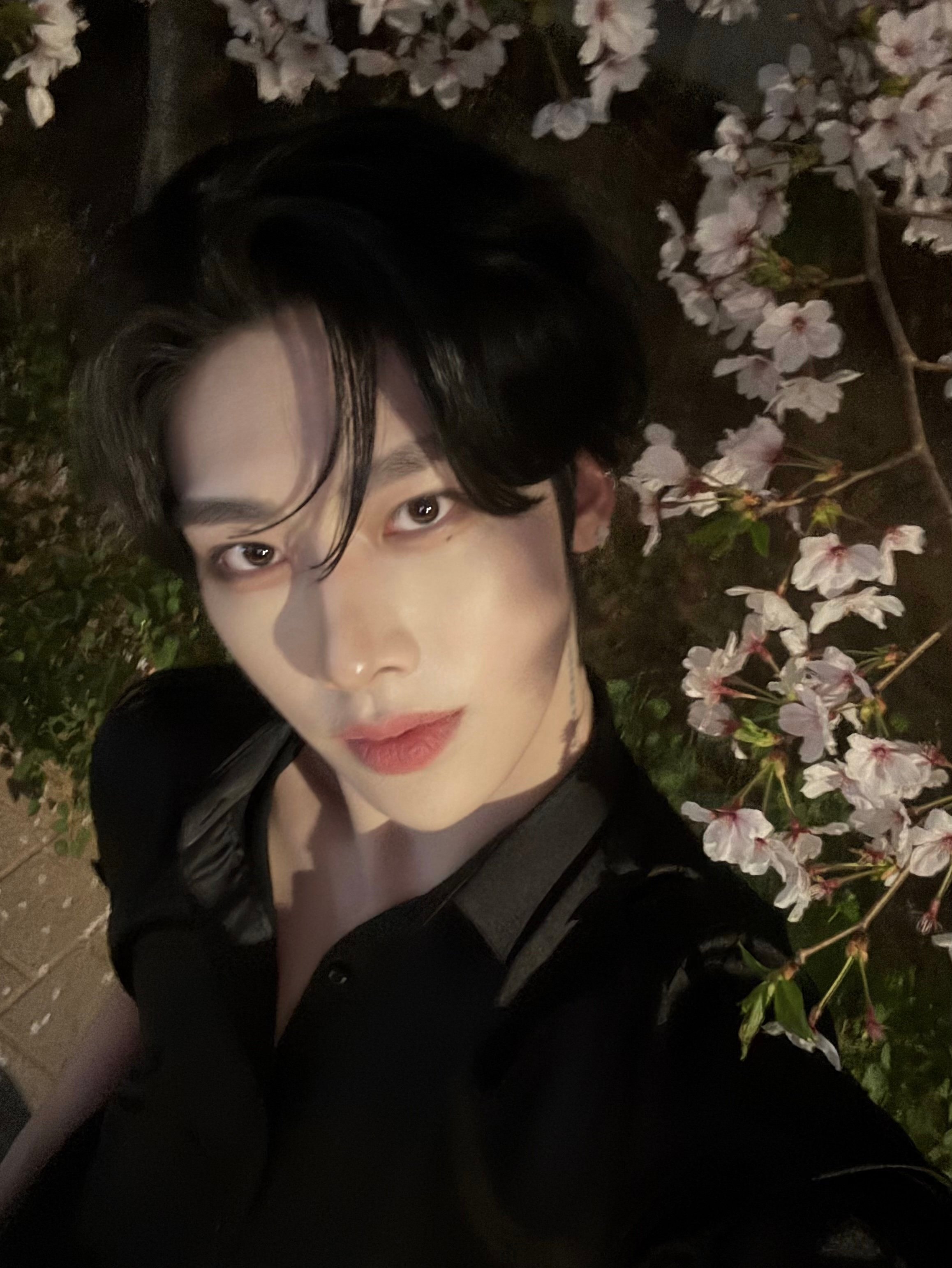 Behind-the-scenes cut of Ricky