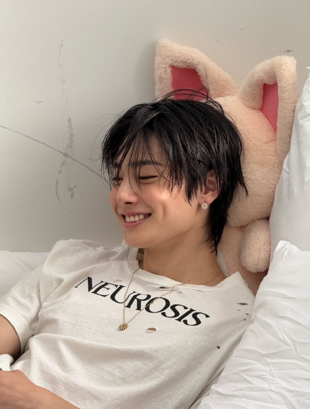 Behind-the-scenes cut of I.N (Stray Kids)