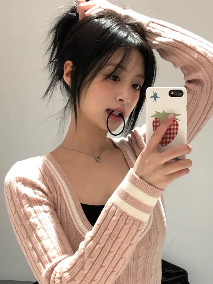 Latest photo of Ahyeon (BABYMONSTER)