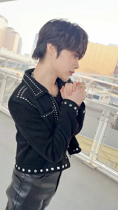 Behind-the-scenes cut of Hanbin (TEMPEST)