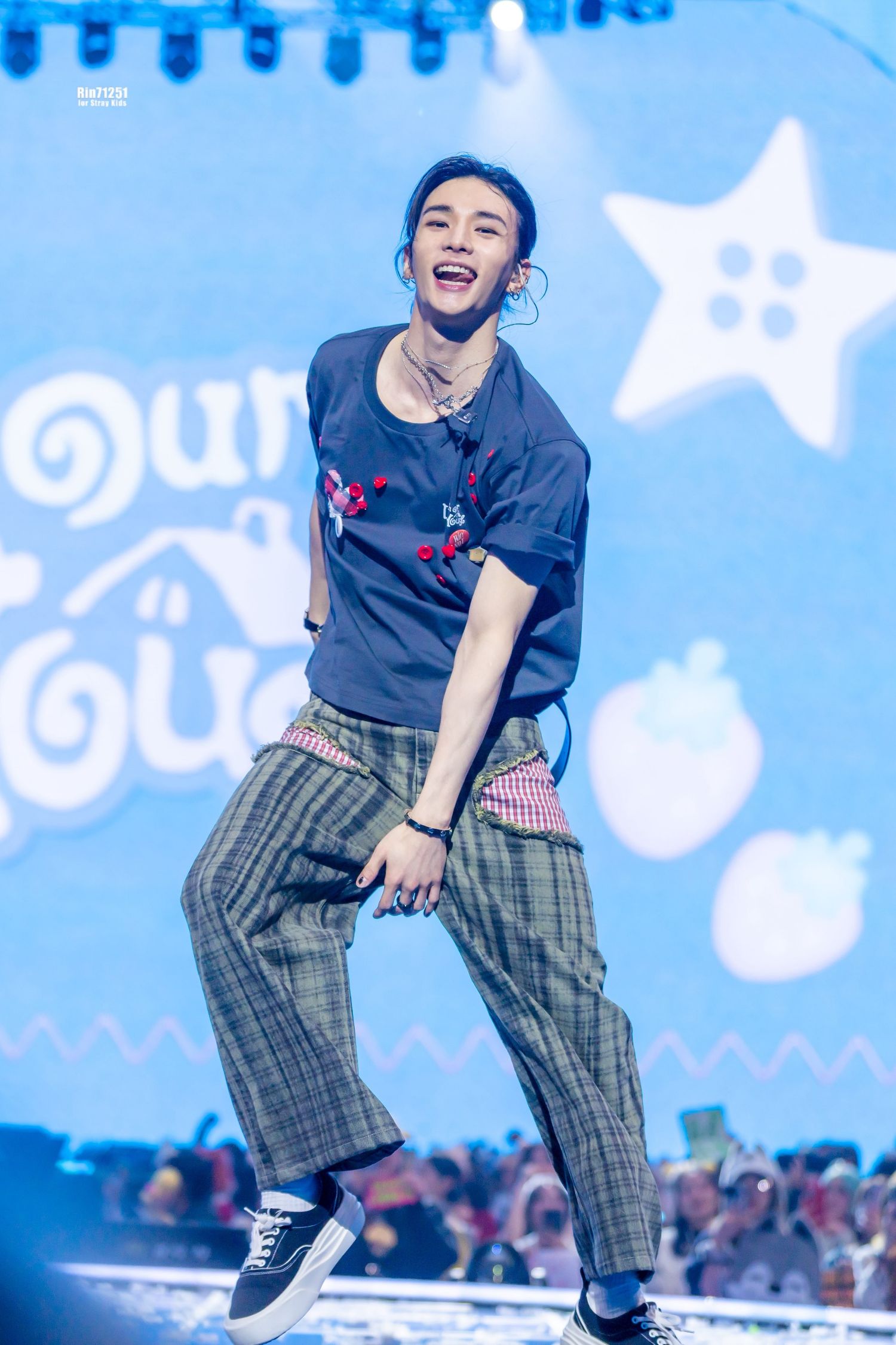 Latest photo of Hyunjin (Stray Kids)