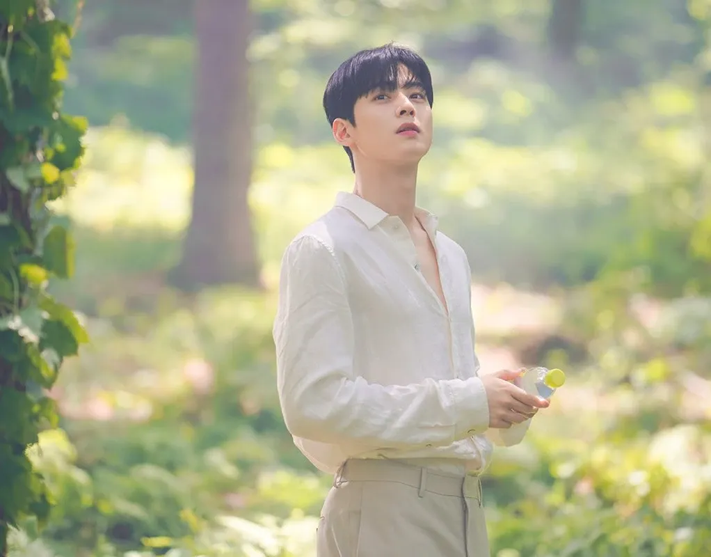 Behind-the-scenes cut of Eunwoo (ASTRO)