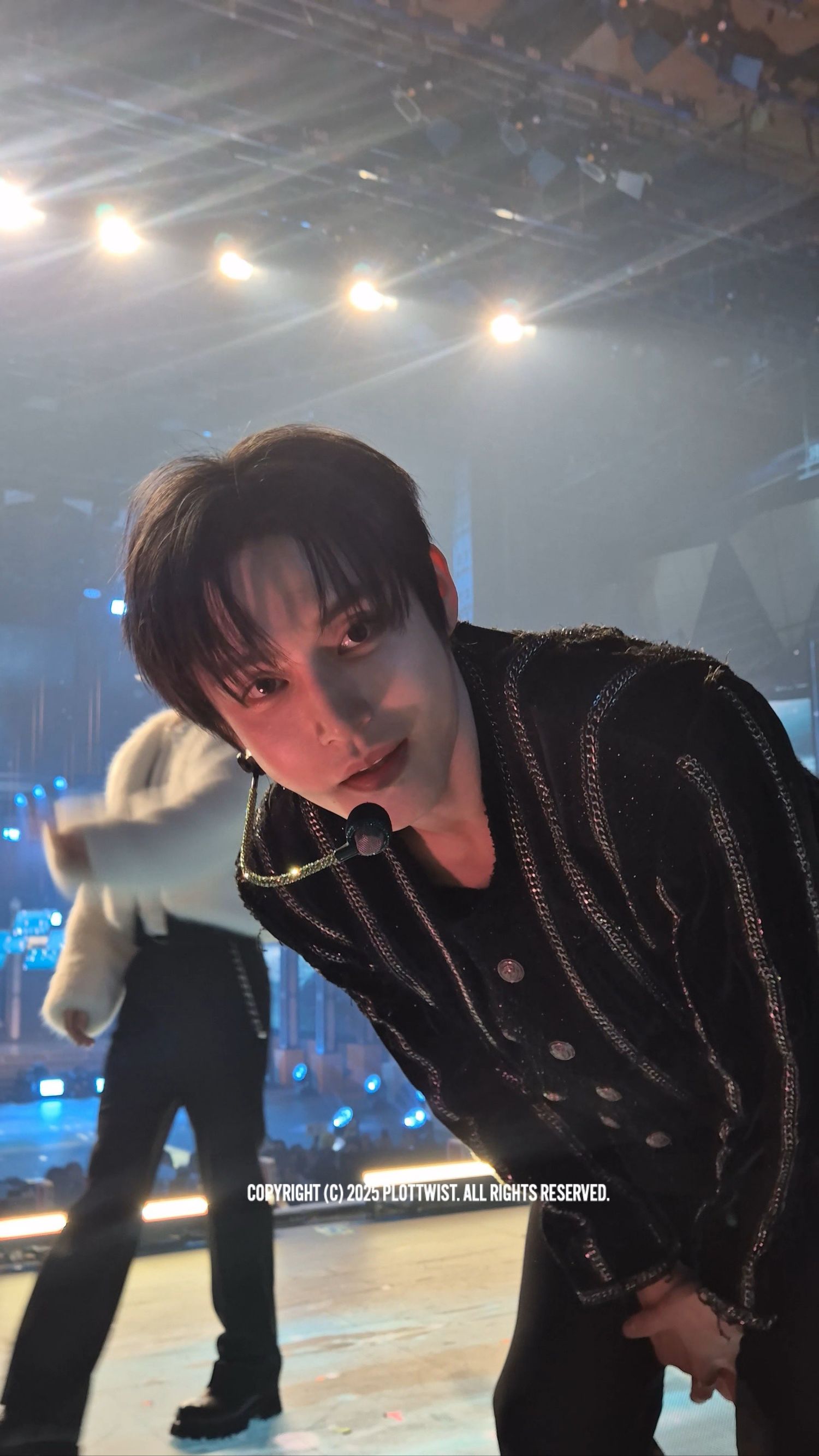 Fandom-recommended wallpaper image of Kim Jiwoong (ZEROBASEONE)