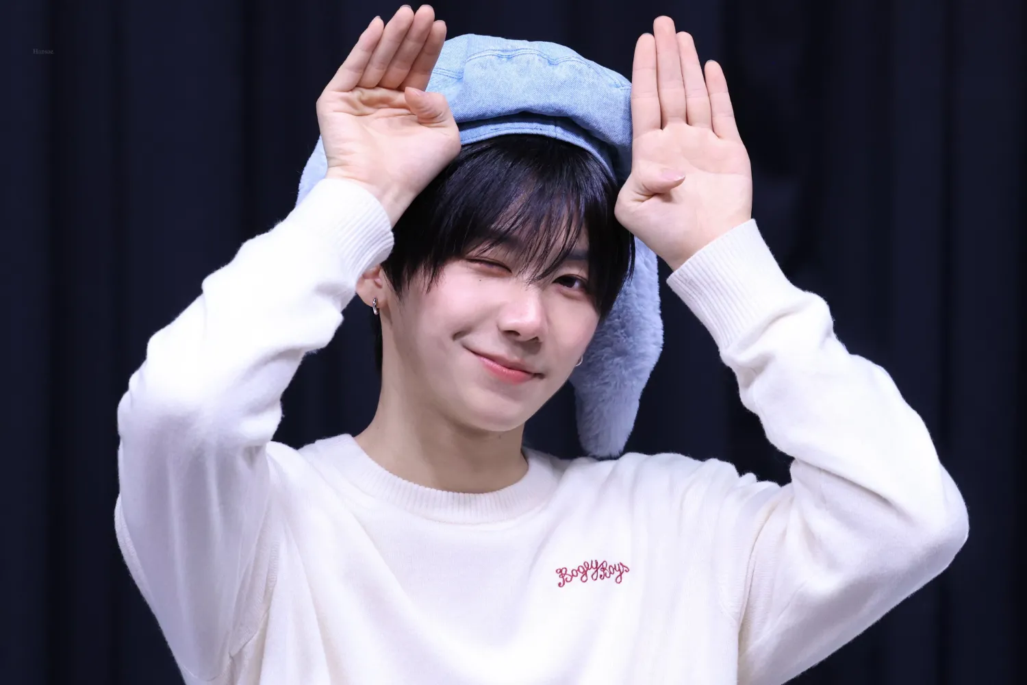 Feed komunitas K-pop terpanas hari ini