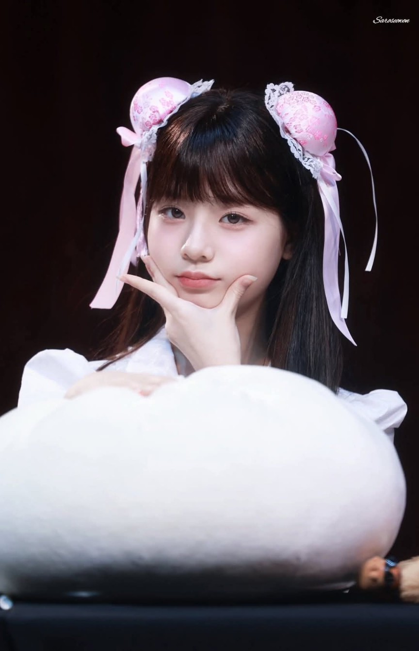 Momen yang diabadikan oleh penggemar Seowon (UNIS)