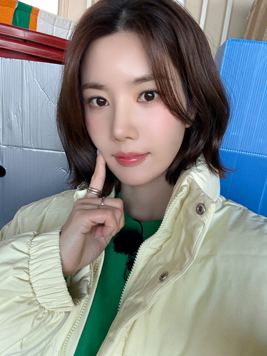 Behind-the-scenes cut of Kwon Eunbi