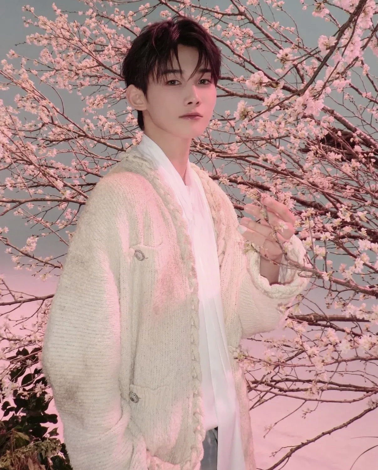 Jo (&TEAM)的幕后花絮