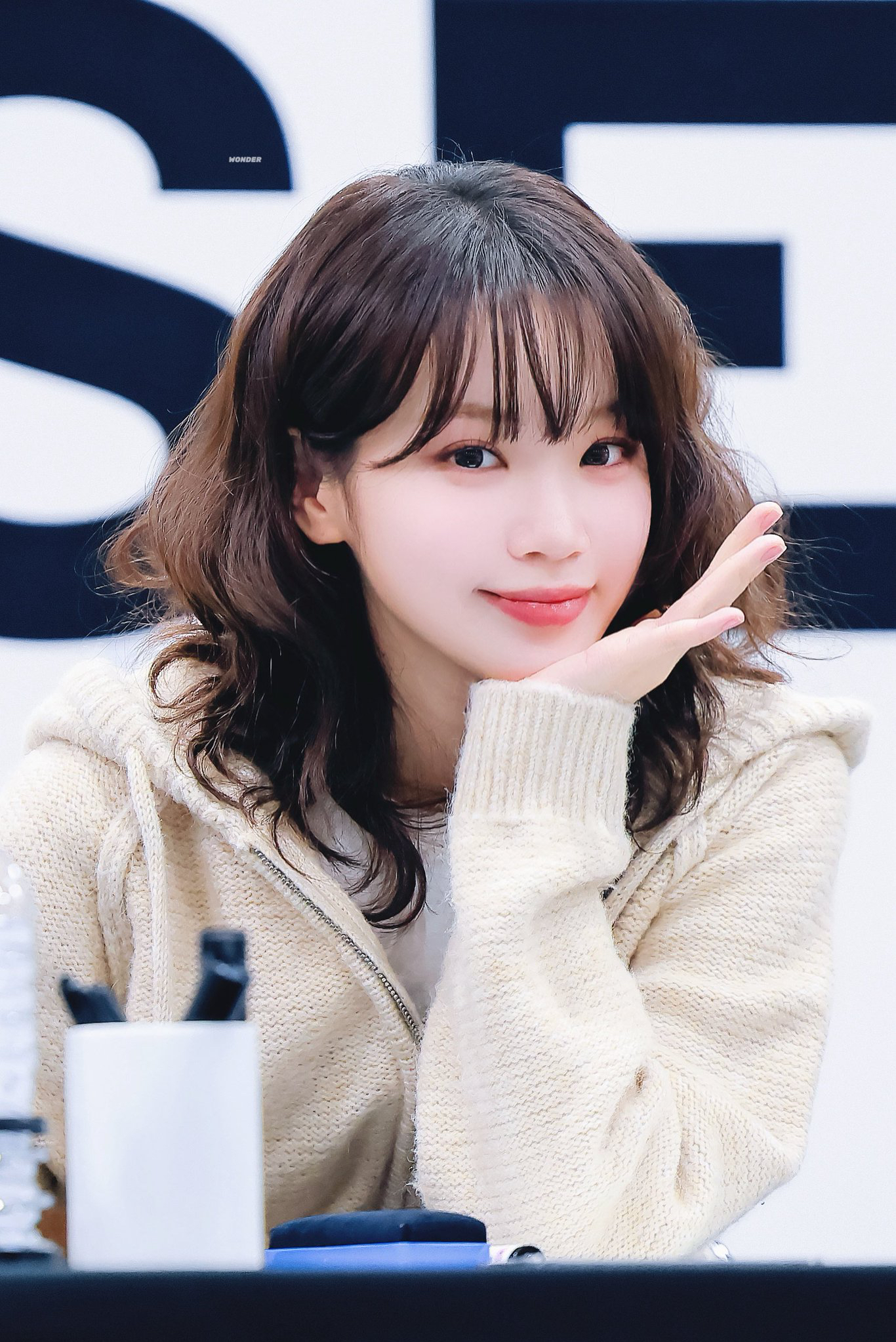 Foto aktivitas terbaru Kim Chaewon (LE SSERAFIM)