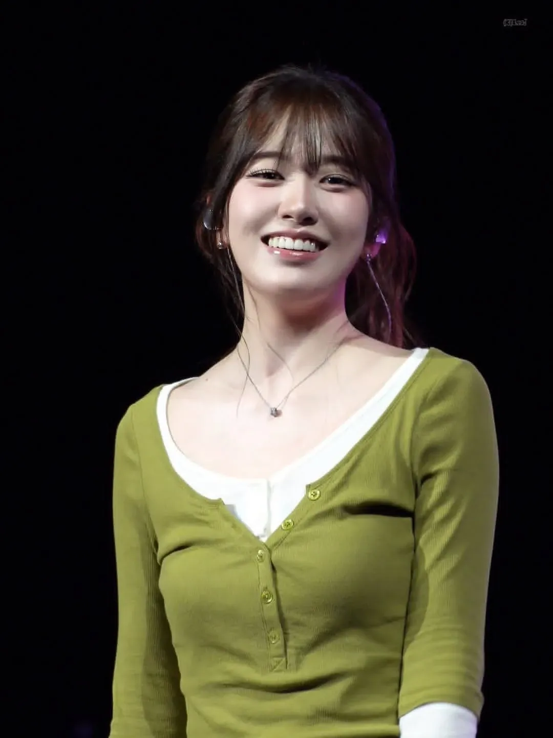 Behind-the-scenes cut of An Yujin (IVE)