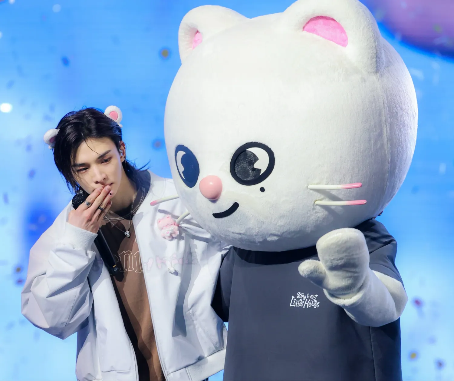 Latest photo of Hyunjin (Stray Kids)