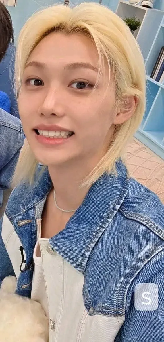 Fandom-recommended wallpaper image of Felix (Stray Kids)