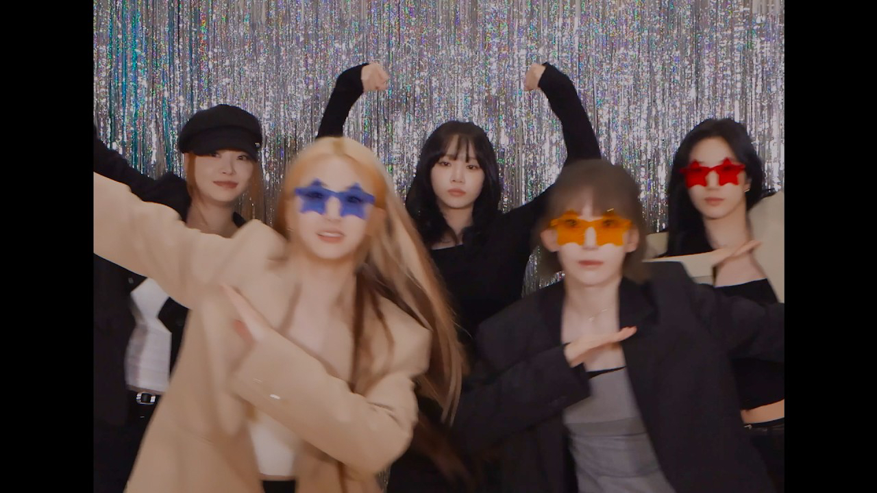 Latest photo of LE SSERAFIM