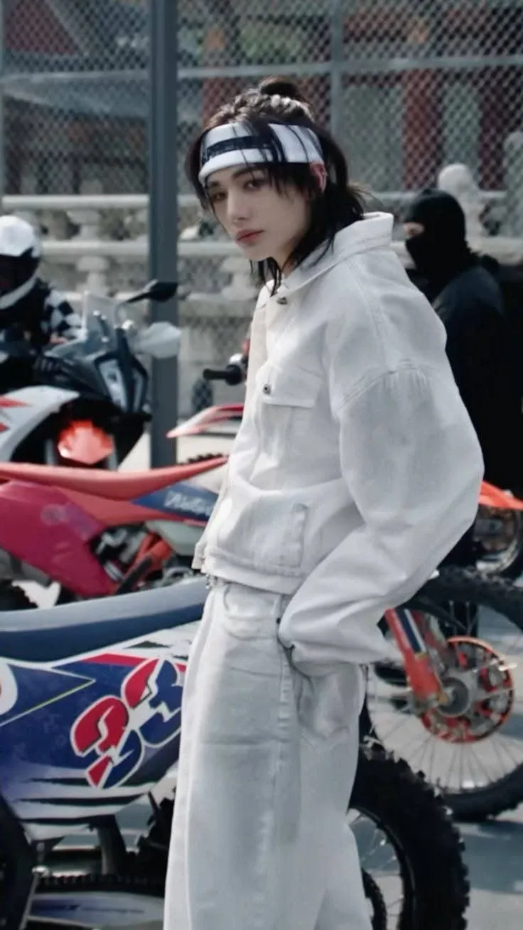 The most beloved wallpaper among Hyunjin (Stray Kids)'s fans