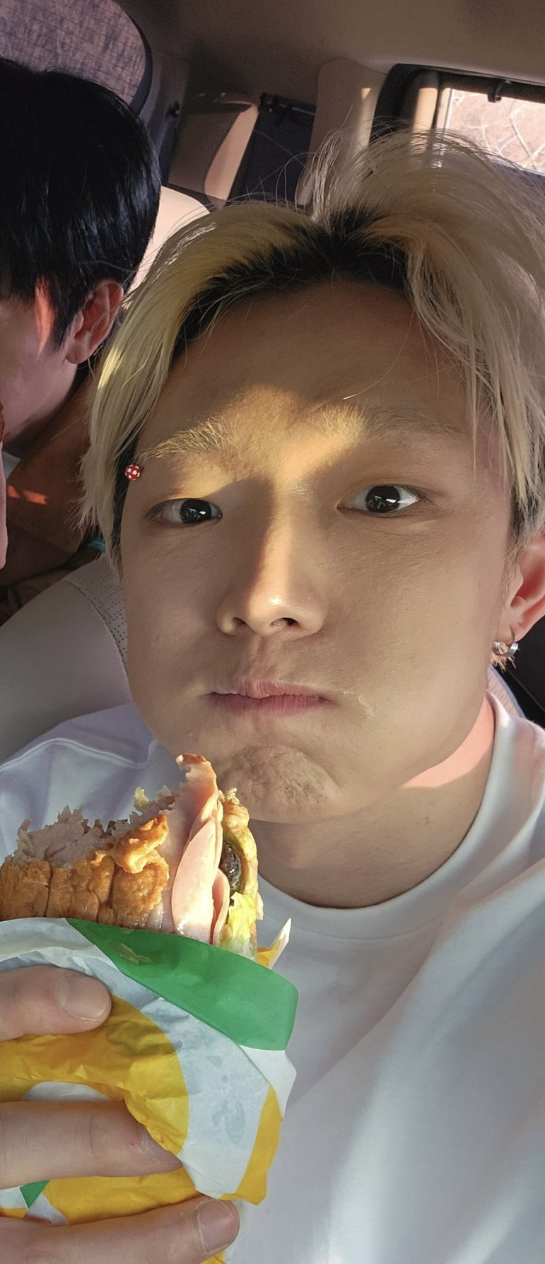 Behind-the-scenes cut of BOBBY (iKON)