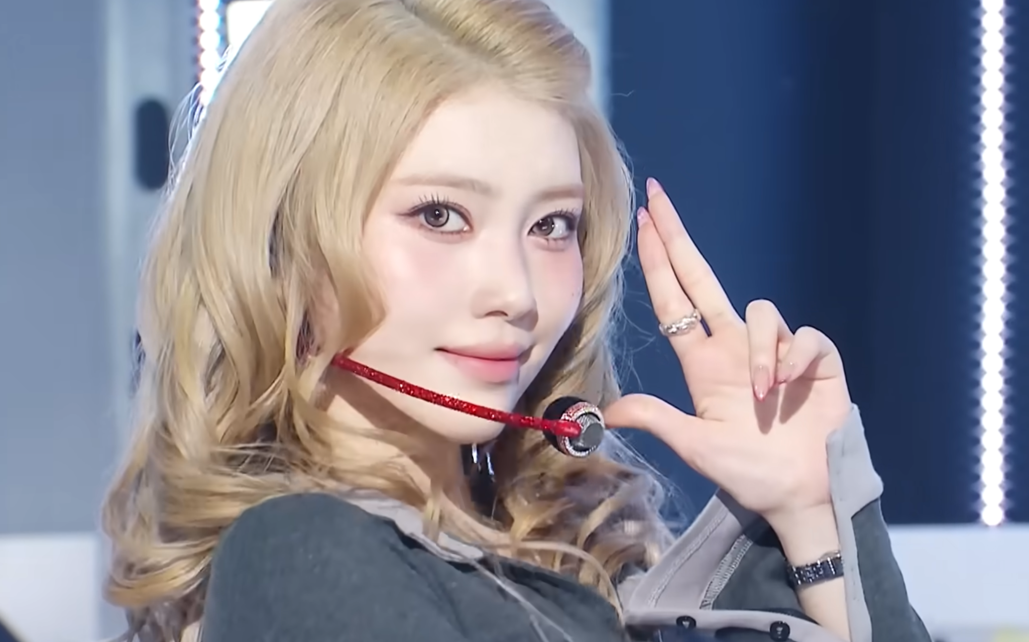 小婷 (Kep1er)的幕后花絮