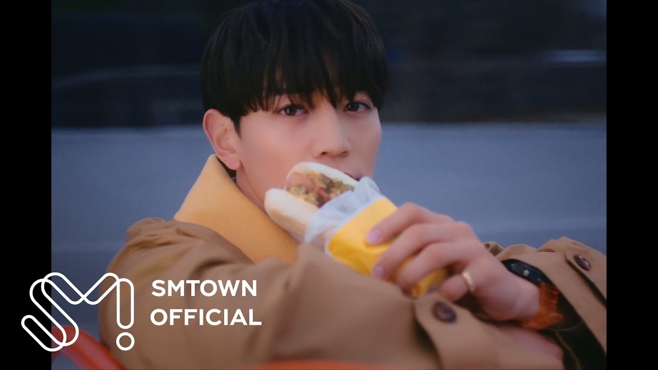 A moment captured by Minho (SHINee)'s fan