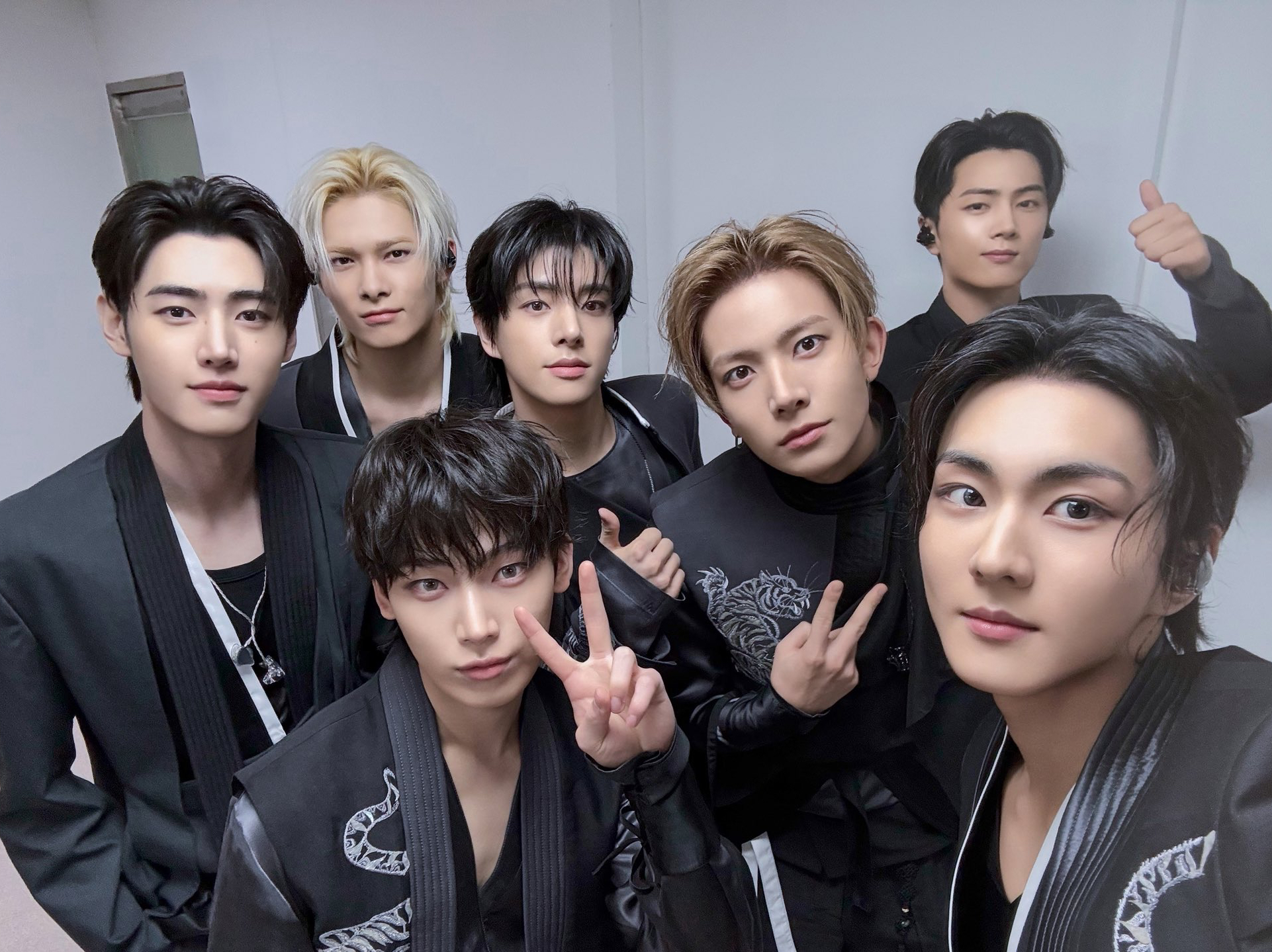 ENHYPEN的最新照片