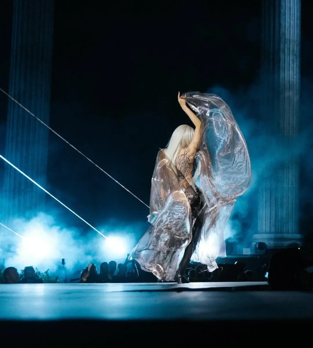 Momen yang diabadikan oleh penggemar Lisa (BLACKPINK)