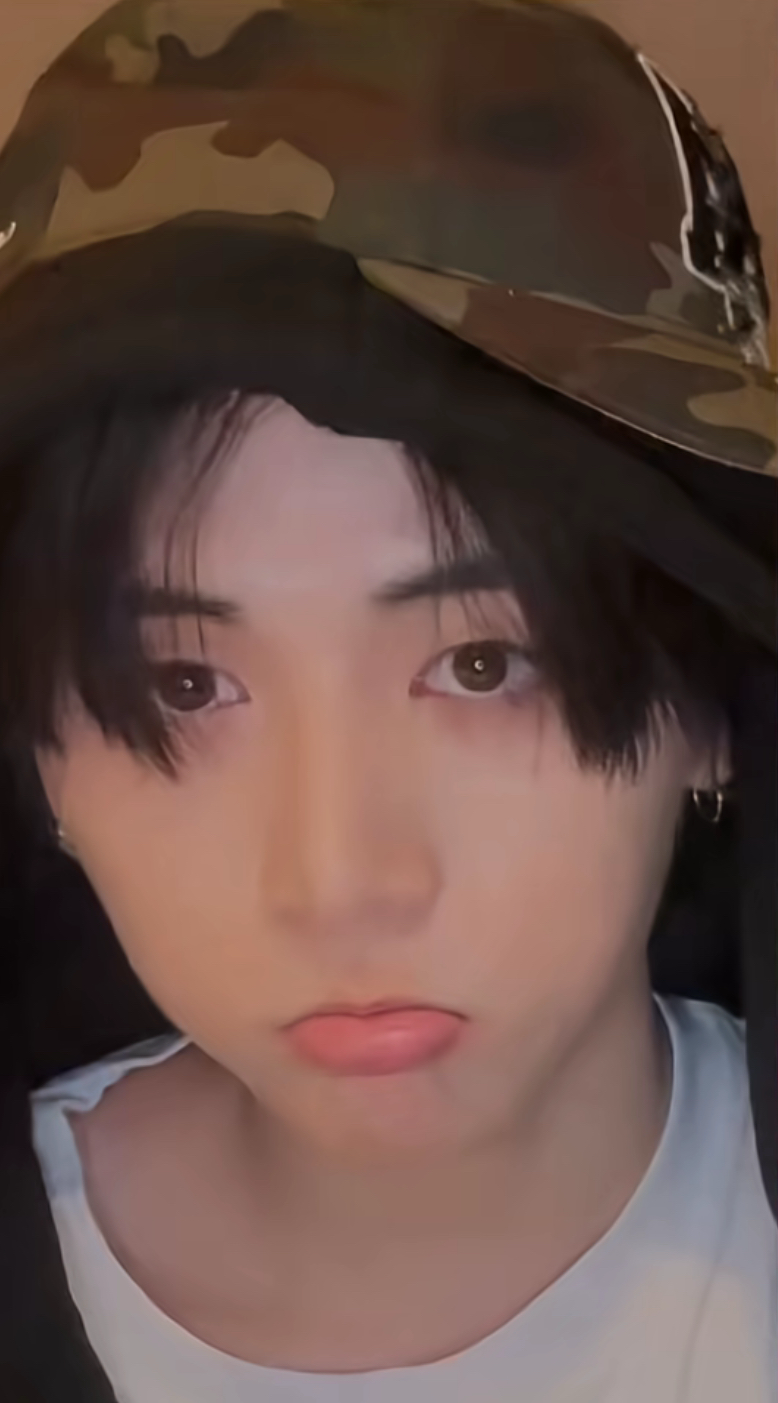 Latest photo of Taesan (BOYNEXTDOOR)