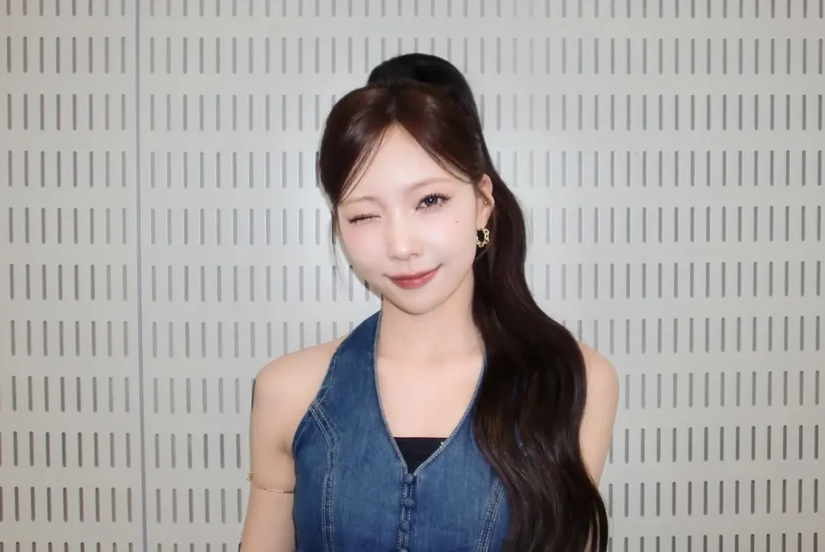 Behind-the-scenes cut of Mayuka (NiziU)
