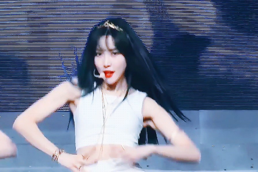 Latest photo of Yuju (GFRIEND)