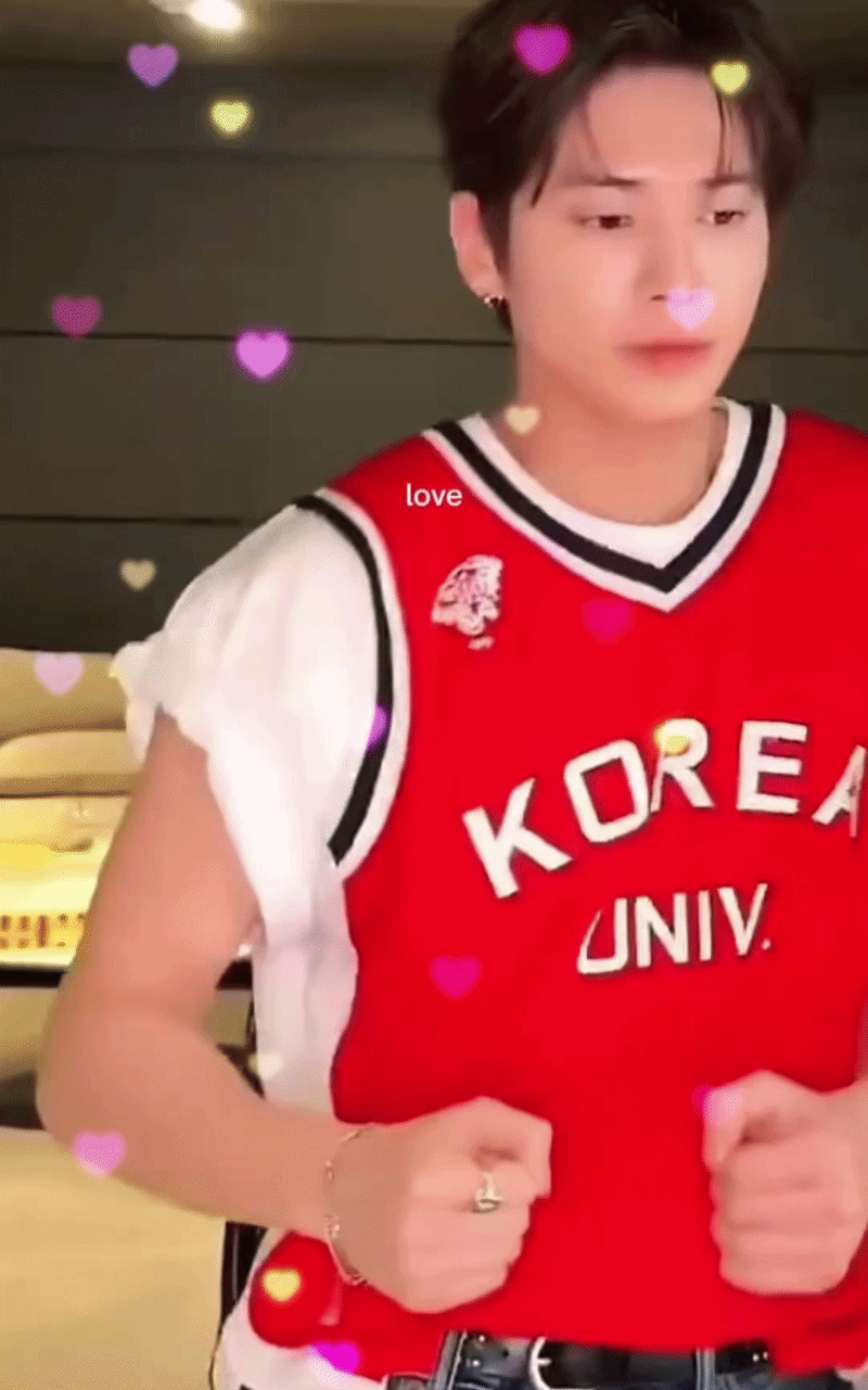 태현 (투모로우바이투게더) 최근 활동샷