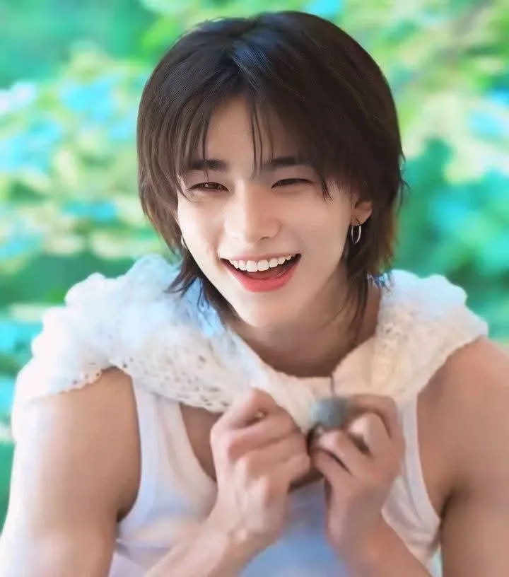 Latest photo of Hyunjin (Stray Kids)
