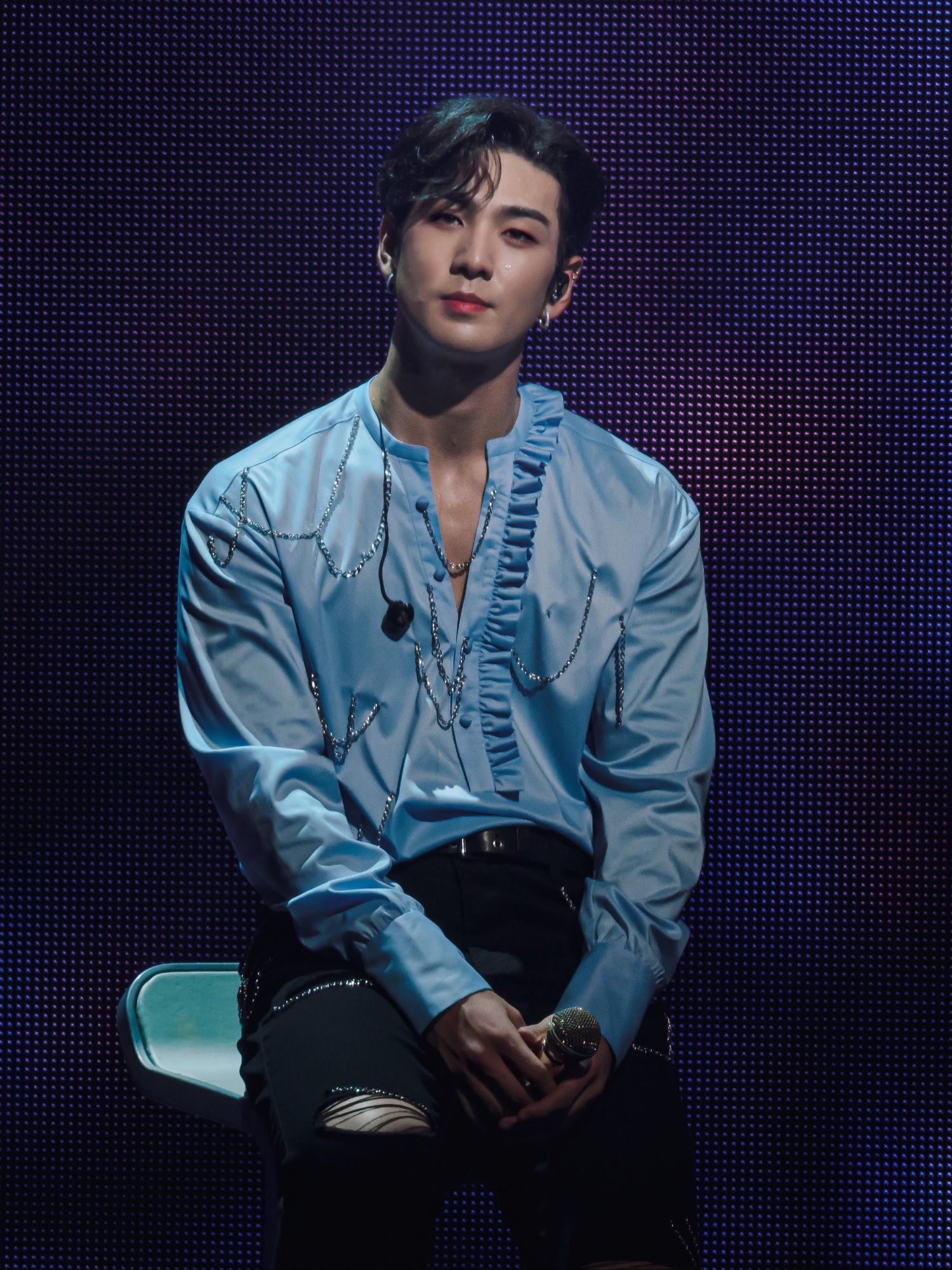 Behind-the-scenes cut of Baekho