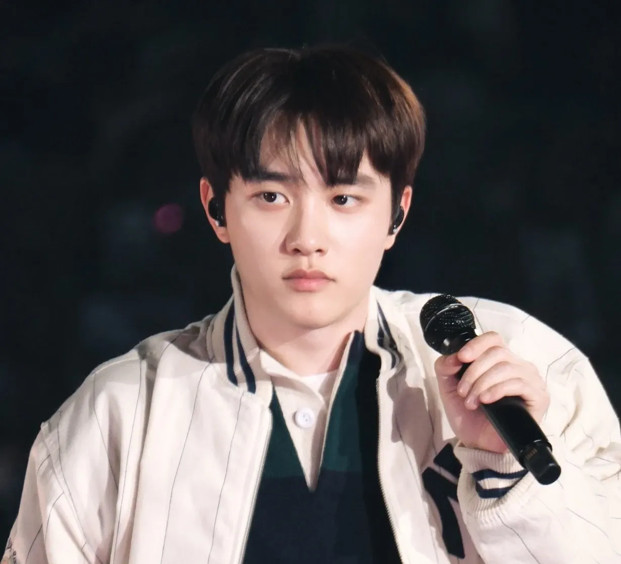 Foto aktivitas terbaru D.O. (EXO)