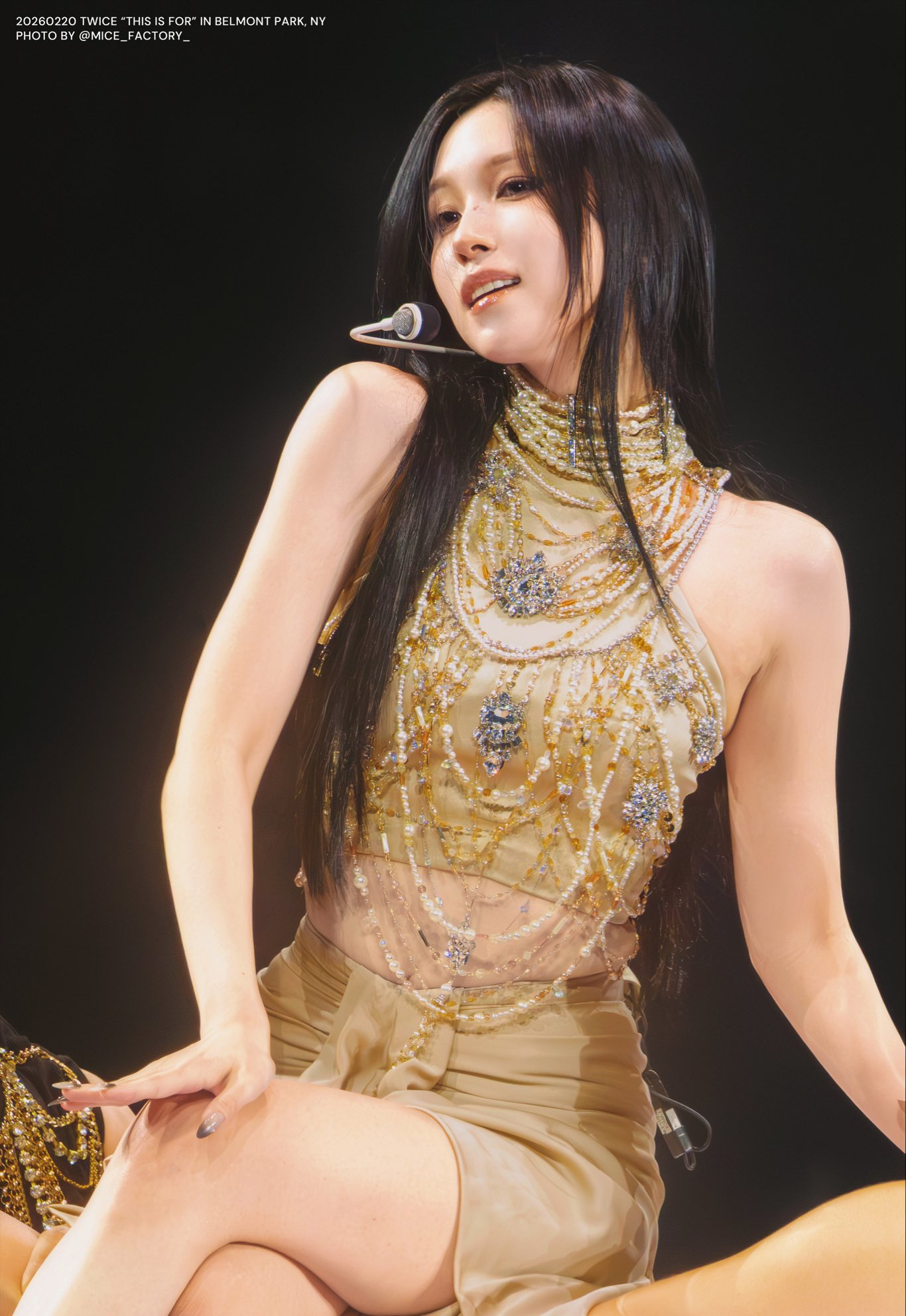 Momen yang diabadikan oleh penggemar Mina (TWICE)