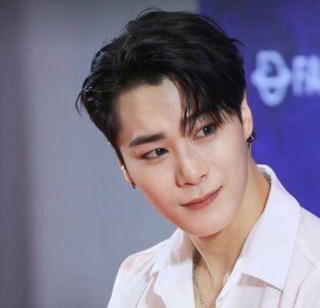 Behind-the-scenes cut of Moonbin (ASTRO)