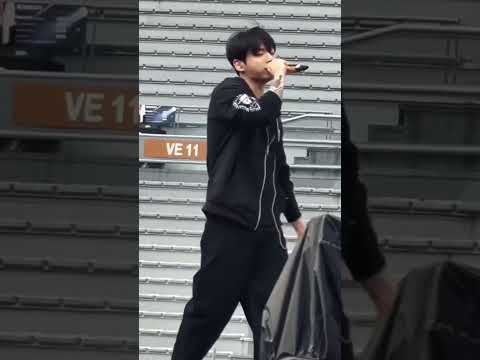 Momen yang diabadikan oleh penggemar Jungkook (BTS)