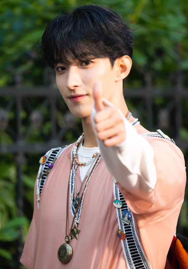 Foto aktivitas terbaru DK (SEVENTEEN)