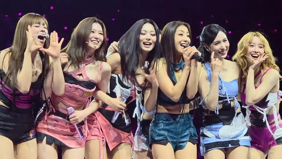 Momen yang diabadikan oleh penggemar Jihyo (TWICE)